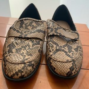 Crocodile style loafers